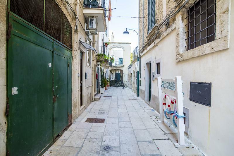 Vico De Amicis 30 Hotel Monopoli Eksteriør billede