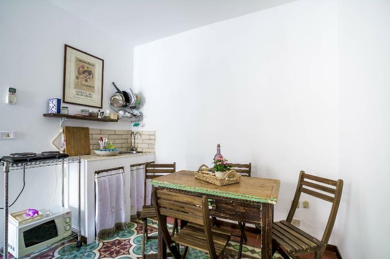 Vico De Amicis 30 Hotel Monopoli Eksteriør billede